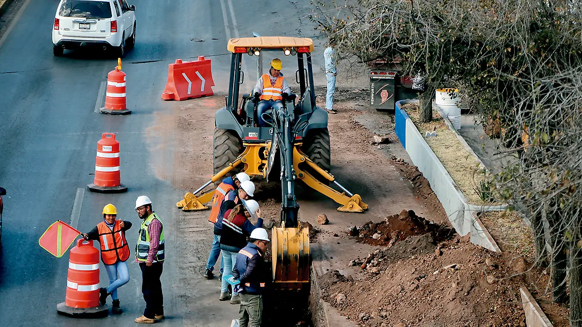 Obras preliminares del segundo piso en el bulevar metropolitano